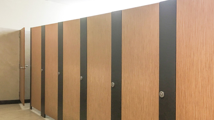 學(xué)校公共衛(wèi)生間隔斷裝修需要注意哪些問(wèn)題?