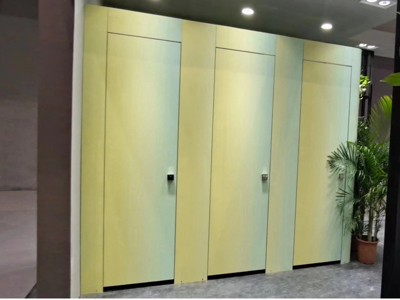 公共衛(wèi)生間隔斷定制指南：打造實用與美觀并重的空間